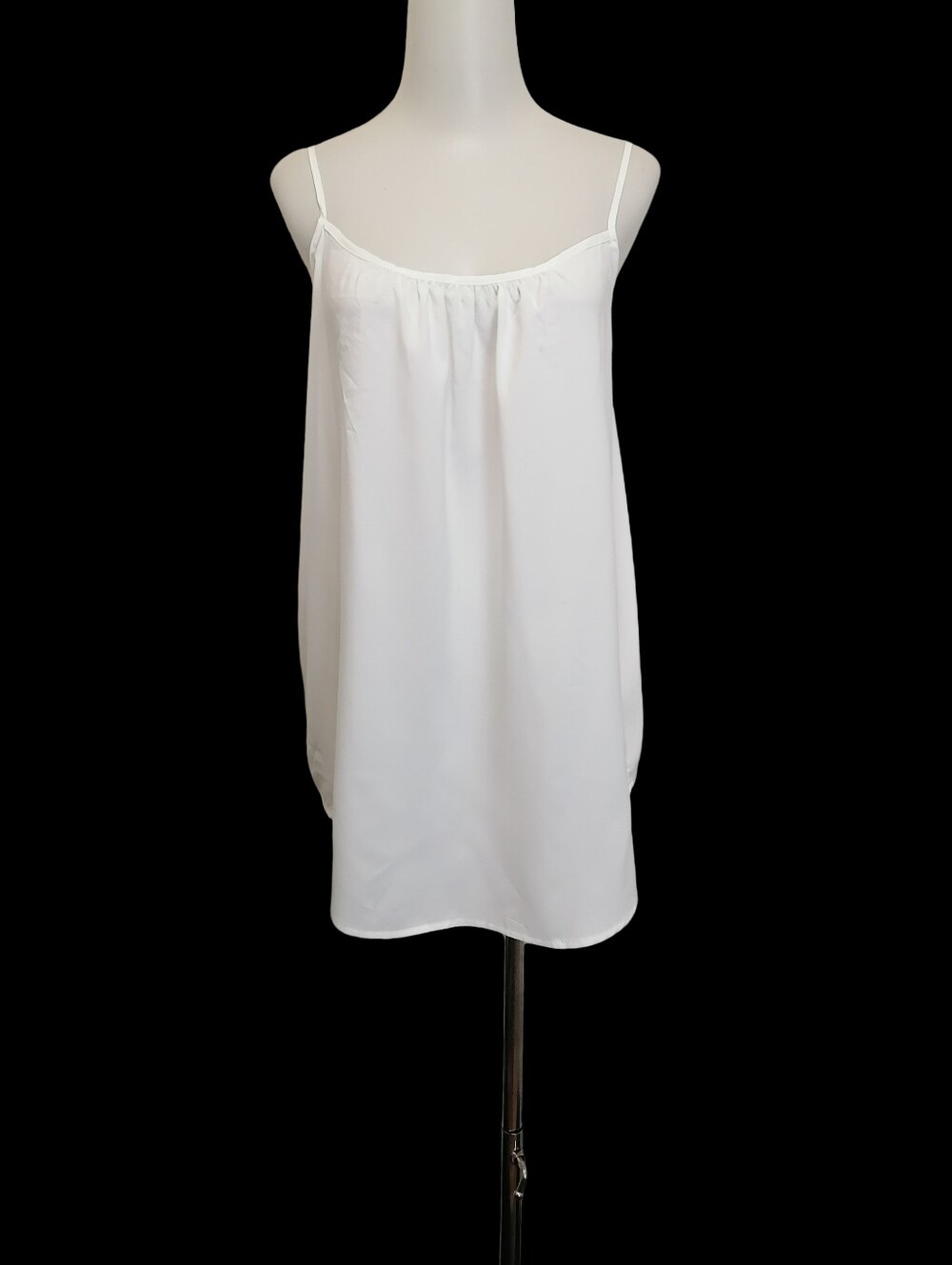🐟🐟XXL, Women’s White Spaghetti Strap Slip top